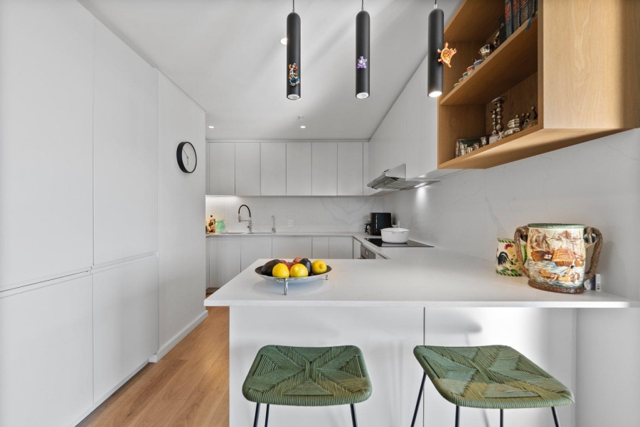 2 Bedroom Property for Sale in Sea Point Western Cape